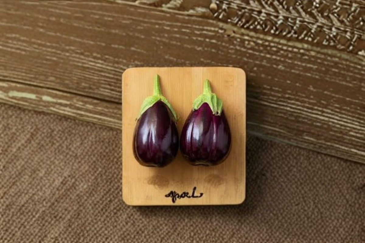 Eggplant Seeds - 50 Pack Black Beauty Heirloom - Solanum melongena - Large Glossy Fruits, Rich Flavor, Perfect for Home Gardens