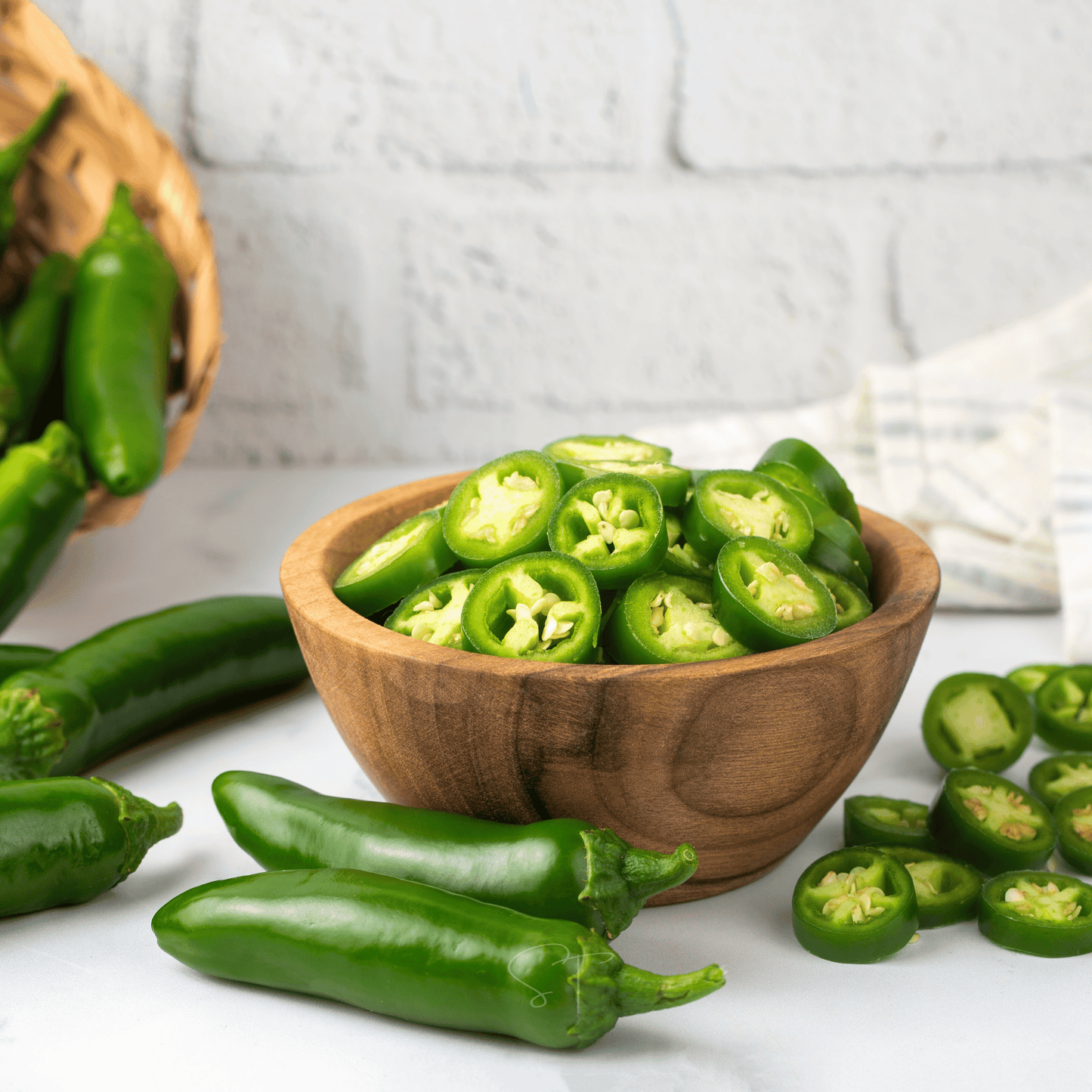 Early Jalapeño Pepper Seeds – Heirloom, Medium Heat, 25 Non-GMO Capsicum annuum for Salsas, Poppers & Pickling