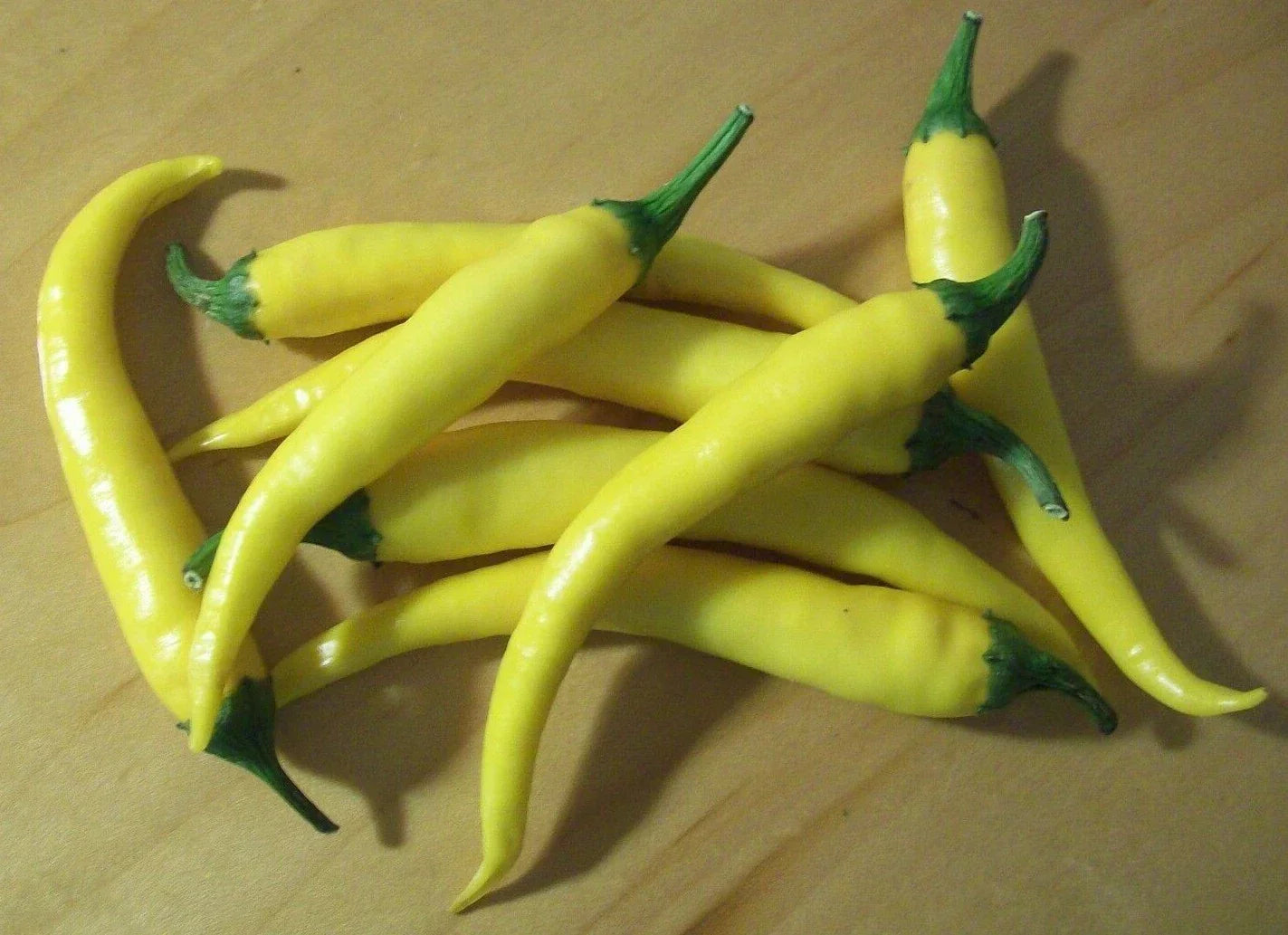 Yellow Cayenne Hot Pepper Seeds - 50+ Non-GMO Spicy Capsicum annuum