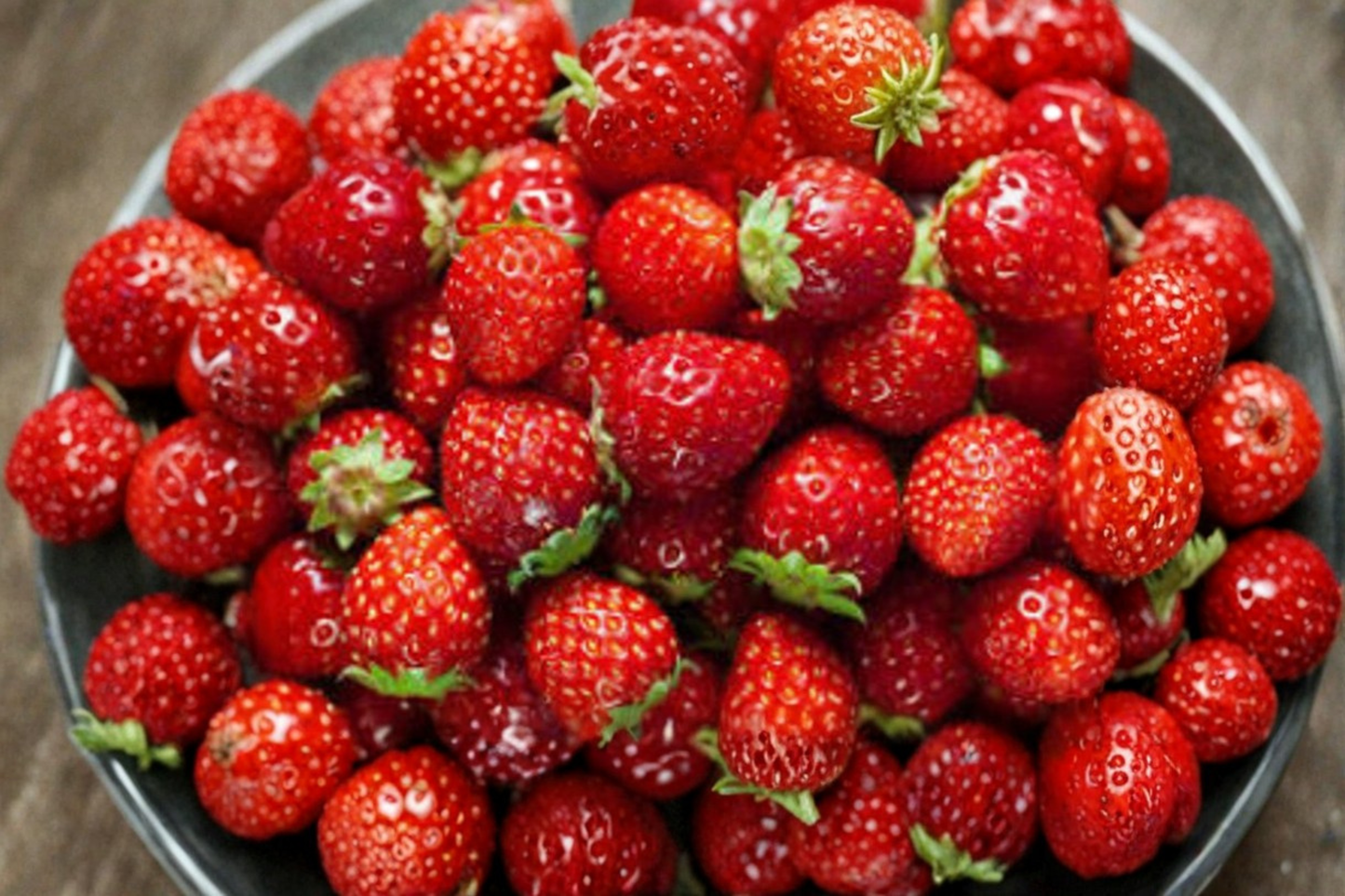 Rare Dwarf Strawberry Seeds 100 Pack – Compact Edible Fruit Plant for Indoor & Outdoor Gardens, Fragaria × ananassa
