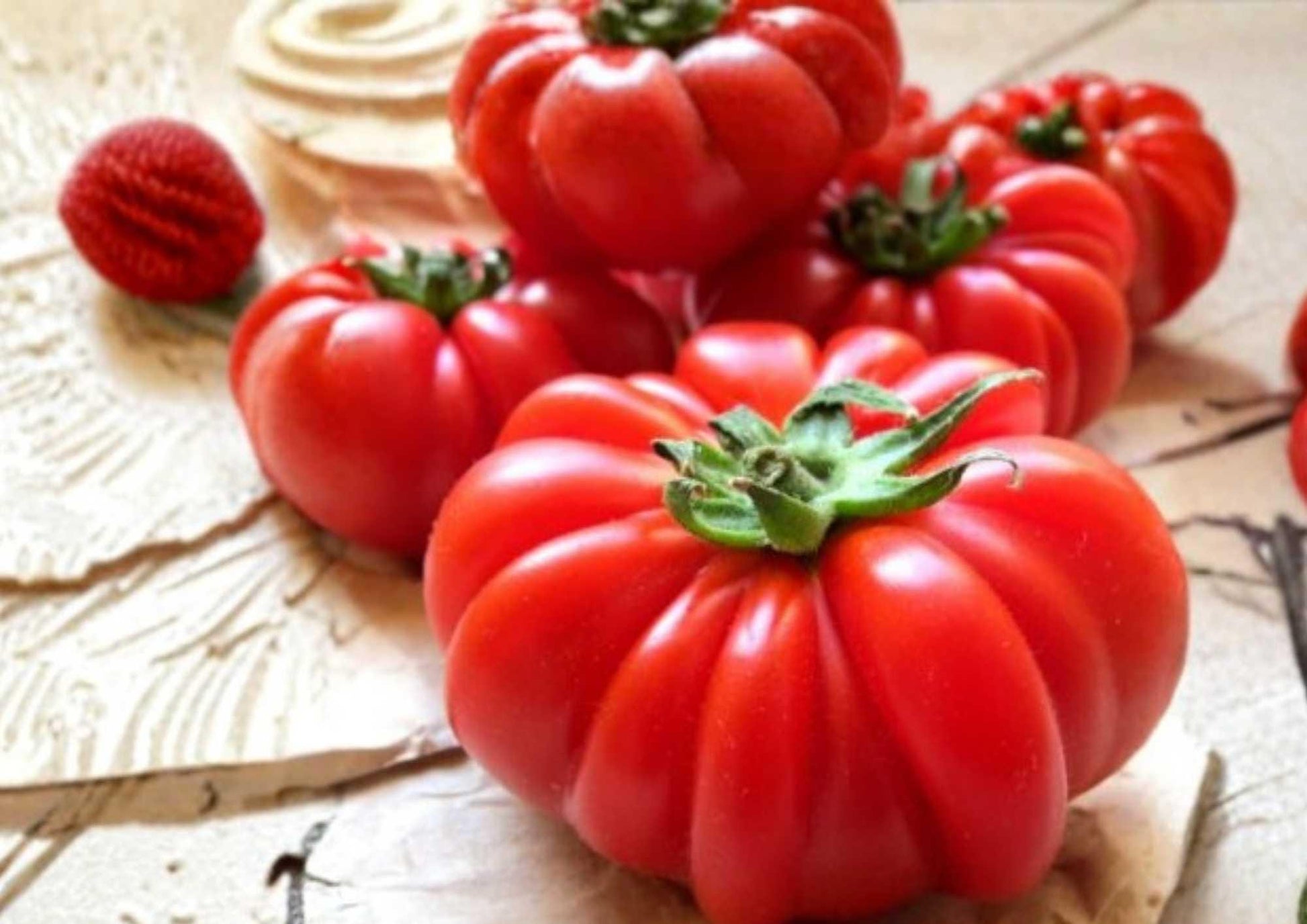 Beefsteak Tomato Seeds – Heirloom Non-GMO Large Juicy Red Slicing Vegetables for Garden Planting