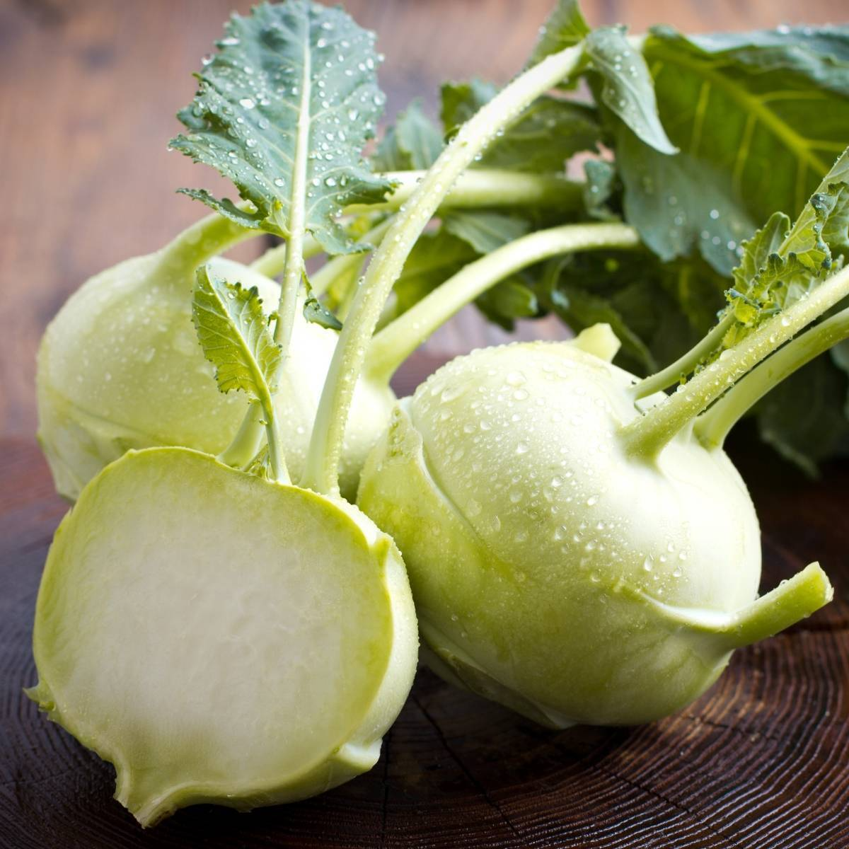 White Vienna Kohlrabi Seeds – 500mg Heirloom Variety, Crisp & Mild Flesh, Cold Hardy, High Yield, Garden & Container Planting