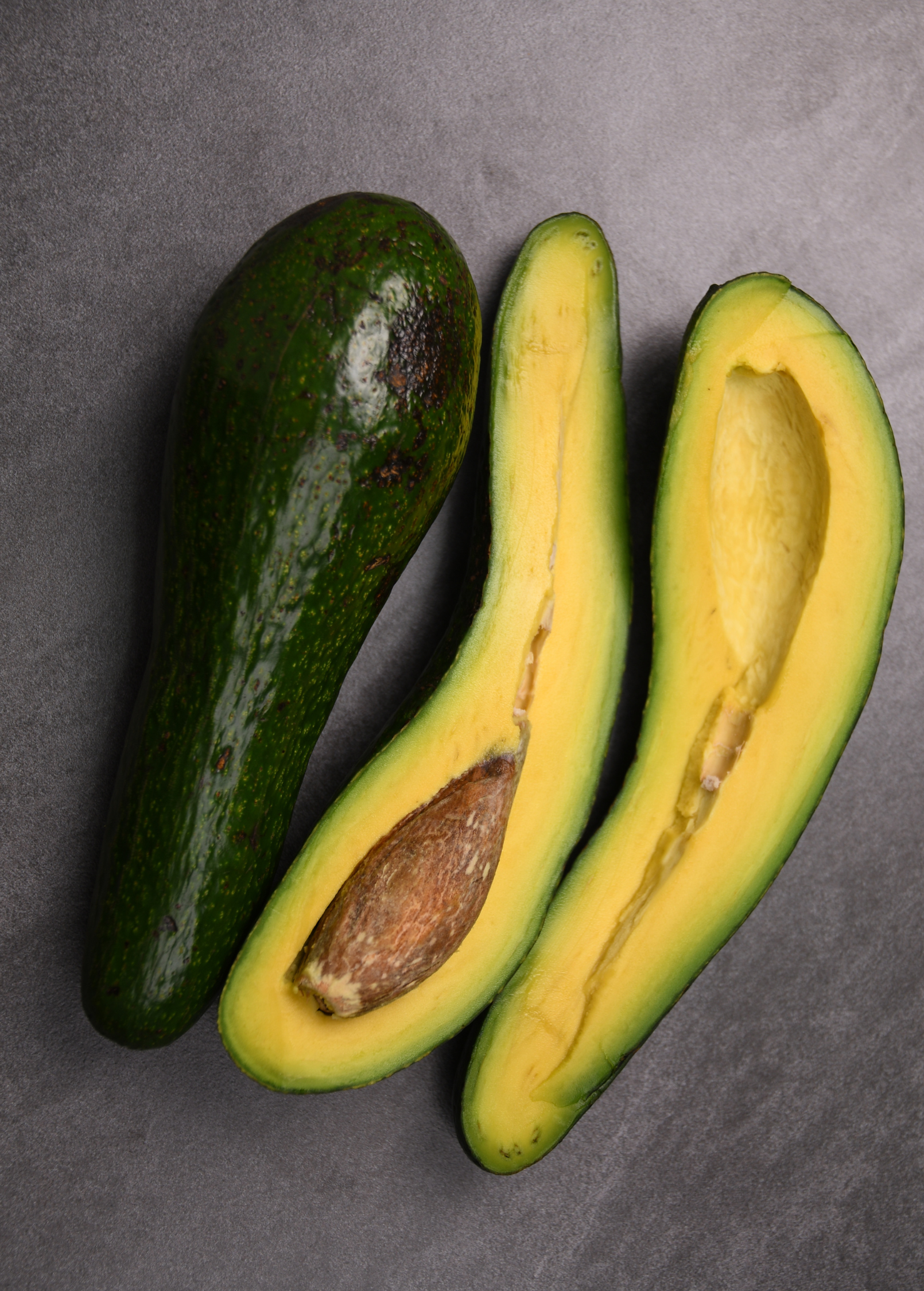 Avocado Tree Russell Long Neck Fruit - Large Pear-Shaped, Green Flesh, Persica americana