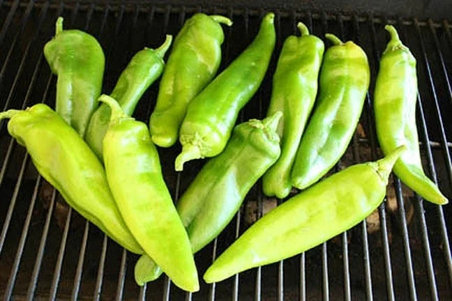 Anaheim Chili Pepper Seeds - Capsicum annuum for Stuffed Peppers & Grilling - Mild Heat, High Yield, Easy to Grow